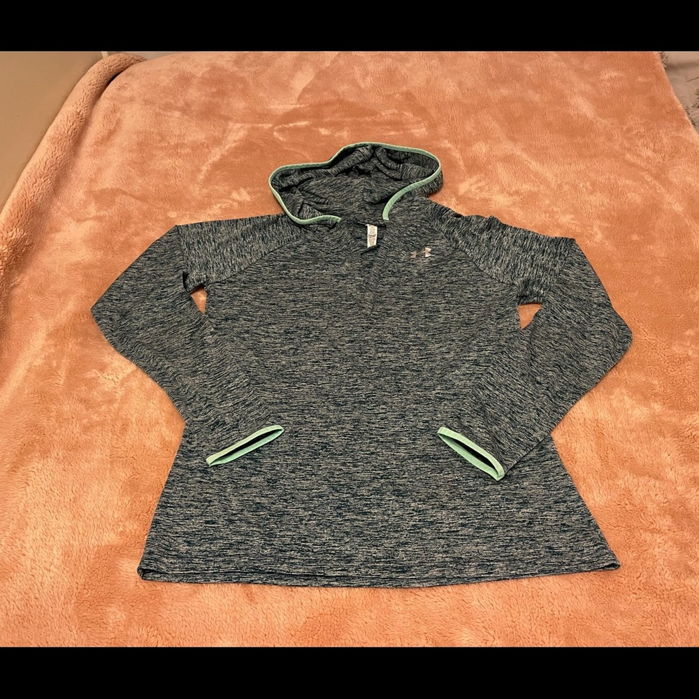 Under Armour v-neck pullover